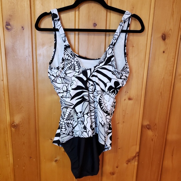 Christina One-piece Swimsuit - Picture 2 of 8